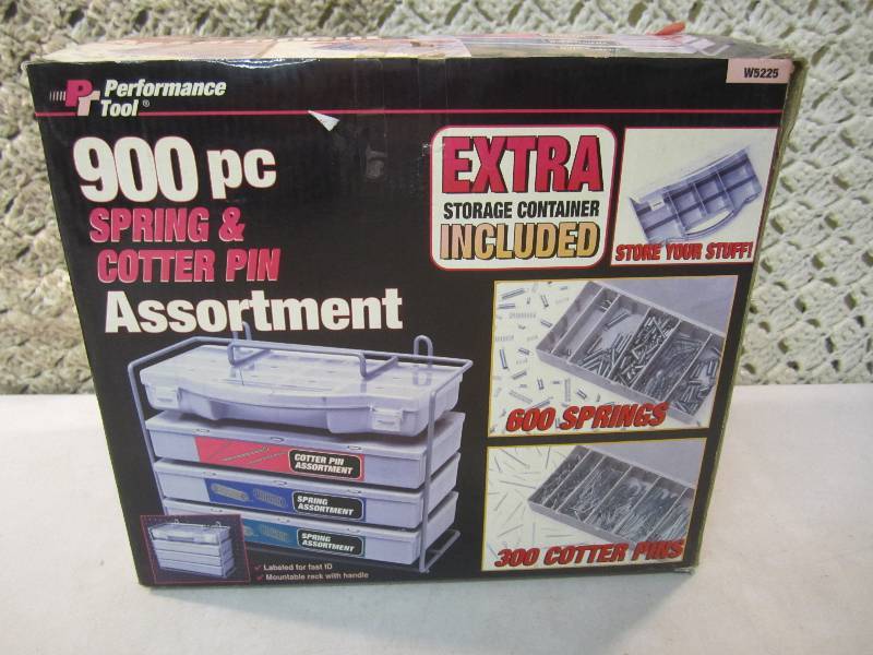 lot 151 image: 900 Piece Spring & Cotter Pin Assor...