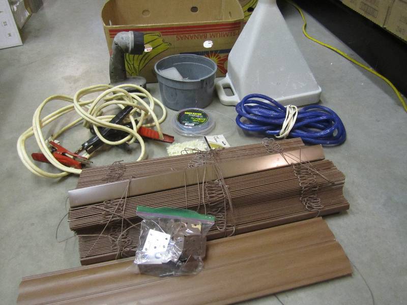 lot 152 image: Lot of Misc Window Blinds, Jumper C...