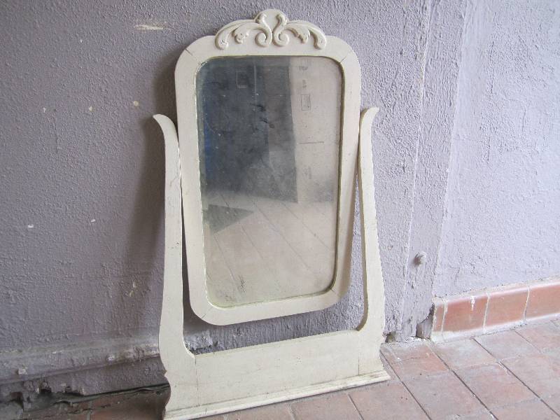 lot 153 image: Vintage Vanity Mirror  RMDR...