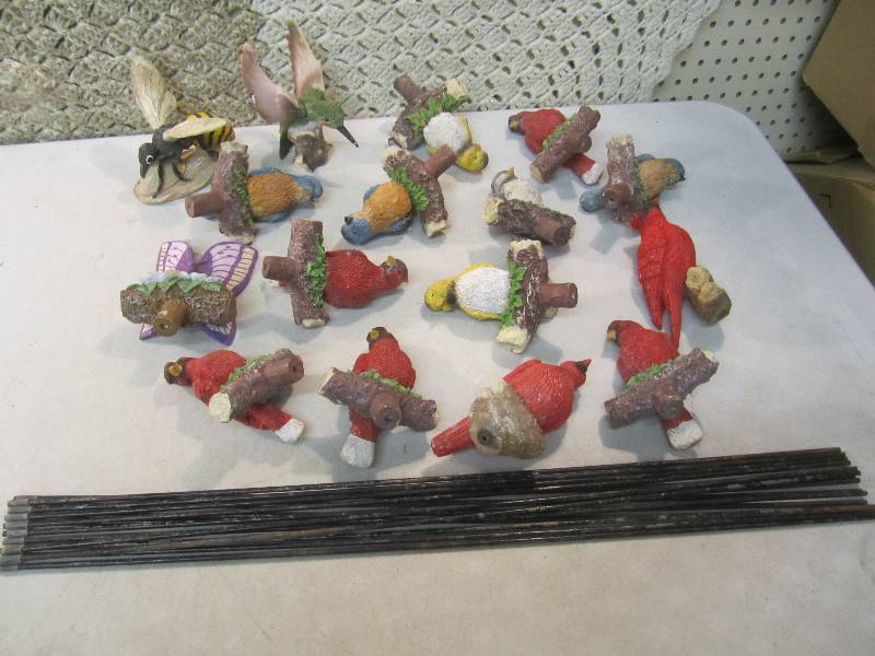 lot 160 image: 16 Yard Stakes Various Birds Etc, A...
