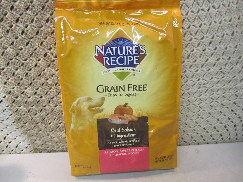 lot 162 image: 12 Pound Bag Natures Recipe Dog Foo...