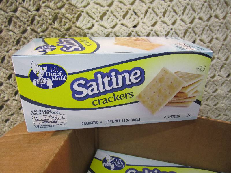 lot 171 image: 6 Boxes Saltine Crackers Best by Fe...