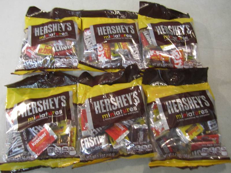 lot 214 image: 6 Bags of Hersheys Miniatures Best ...