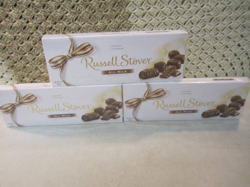 lot 217 image: 3 Boxes Russell Stover All Milk Fin...