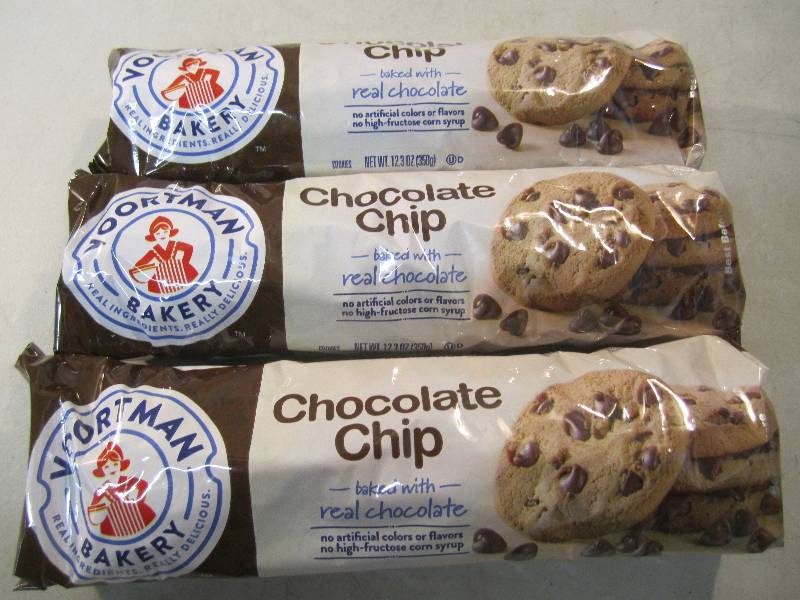 lot 251 image: 3 Packs of Chocolate Chip Cookies B...