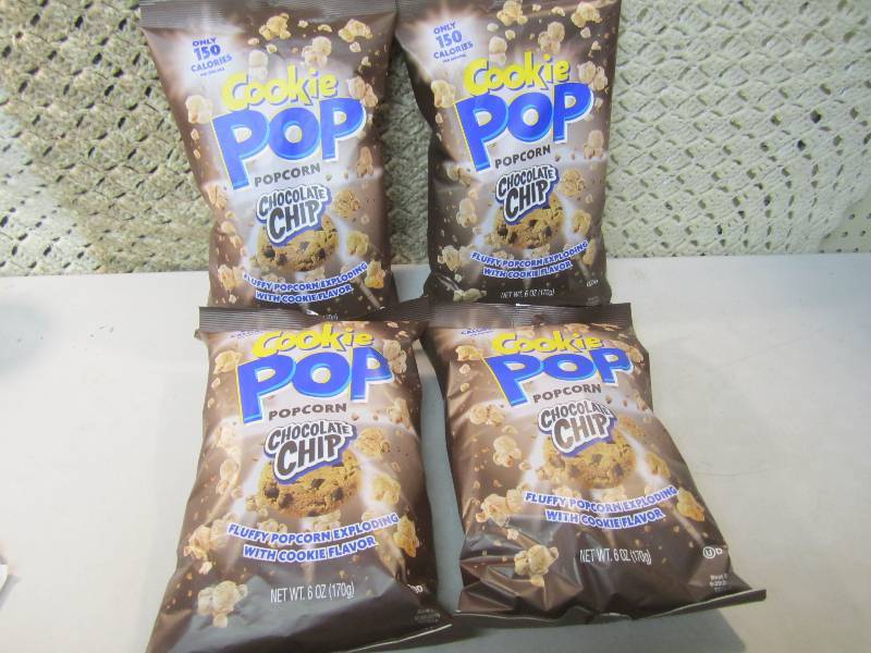 lot 256 image: 4 Bags Cookie Pop Popcorn Chocolate...