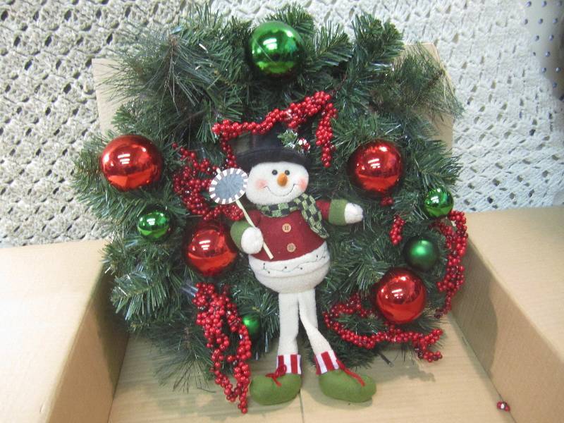 lot 278 image: 21 Light Up Snowman Wreath New in ...