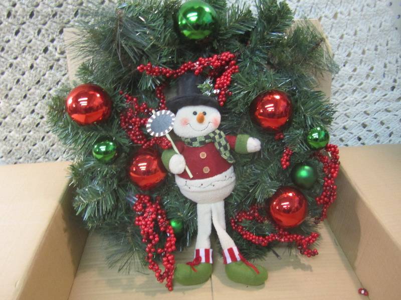 lot 279 image: 21 Light Up Snowman Wreath New in ...