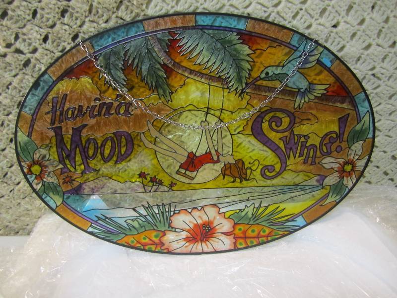 lot 285 image: Large 22 x 15 Sun Catcher Havina...