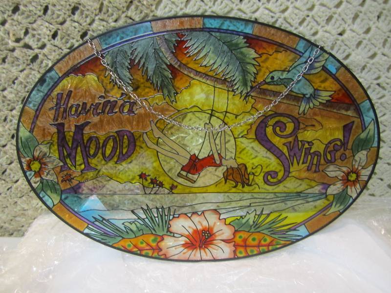 lot 286 image: Large 22 x 15 Sun Catcher Havina...