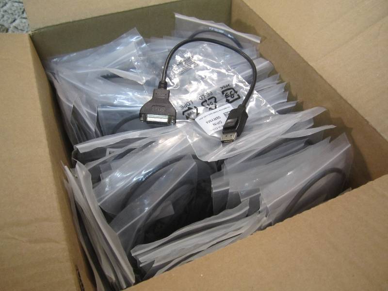 lot 308 image: Box of 96 Display Port Cables DPN ...