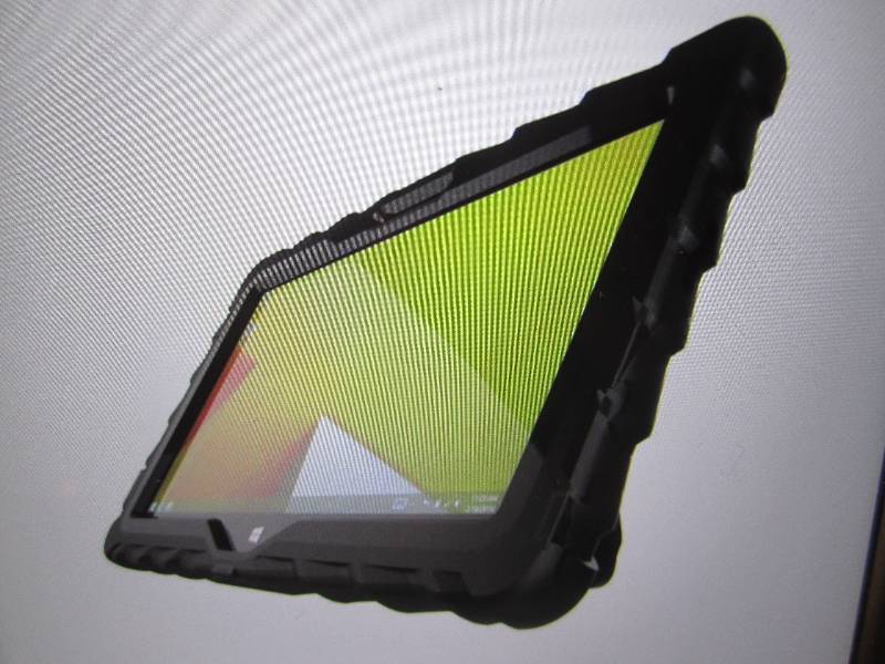 lot 315 image: 7 Gumdrop Hideaway Cases for Dell V...