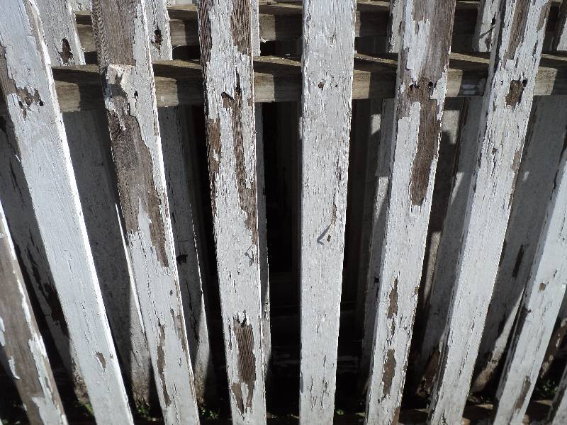 lot 4 image: 7 panels of more weathered white pi...