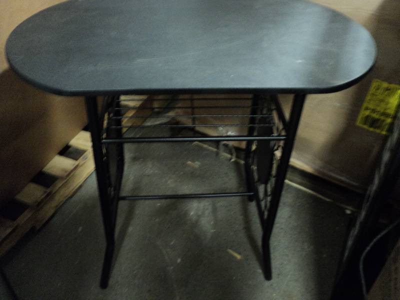 lot 8 image: Live Laugh Love metal table 33 x 21...