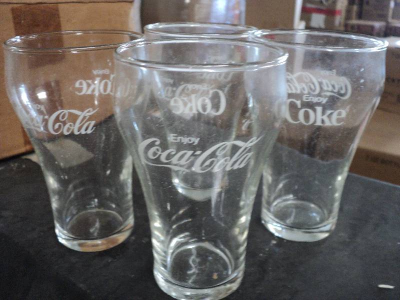lot 12 image: 4 Coke glasses...