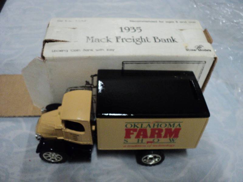 lot 42 image: Mack Freight Bank - Oklahoma Farm S...