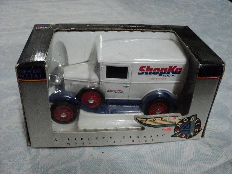 lot 44 image: Die-Cast Metal Shopko Model A Bank...
