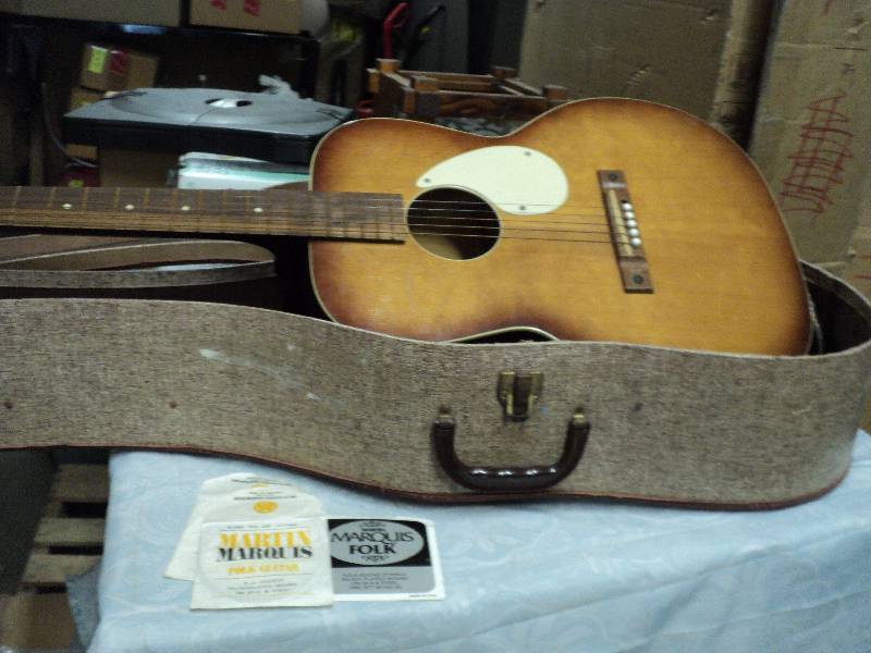 lot 47 image: Martin Marquis Folk Guitar - 1 stri...