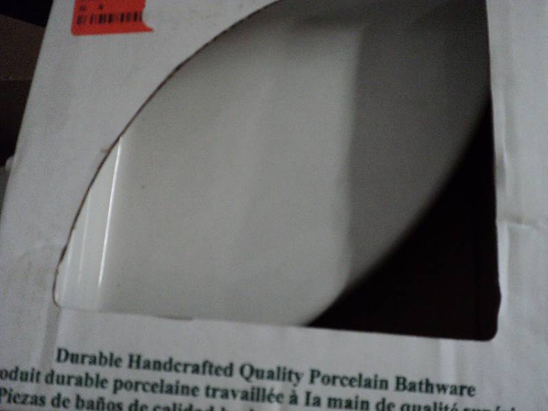 lot 69 image: Porcelain bathroom accessories...