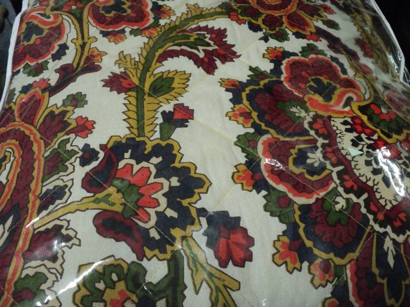 lot 82 image: twin size bedspread...
