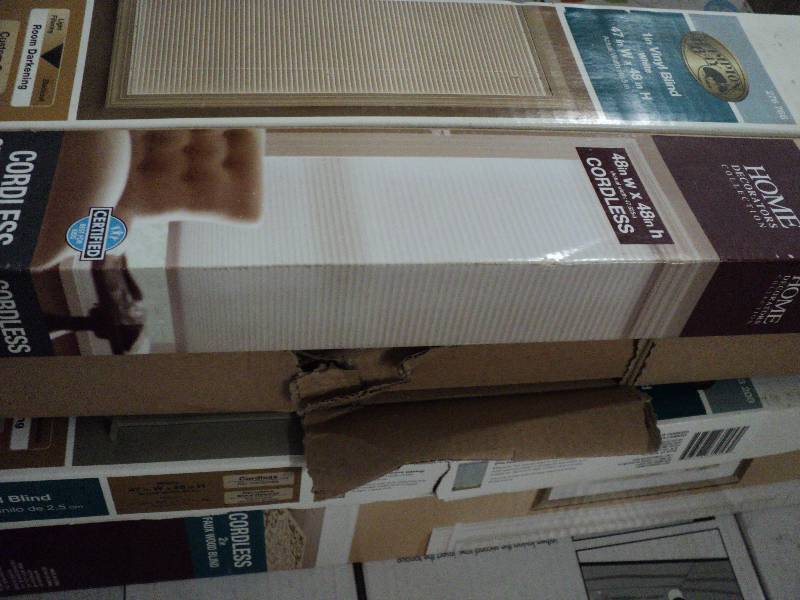lot 88 image: 7 47 and 48 wide blinds - various...