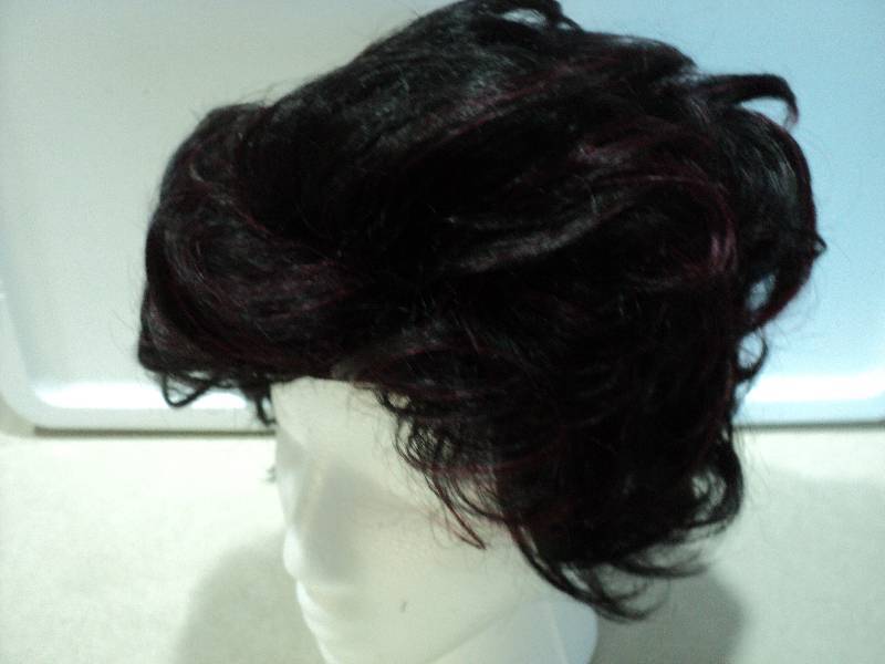 lot 111 image: Ashro Sharon off blackburgundy wig...