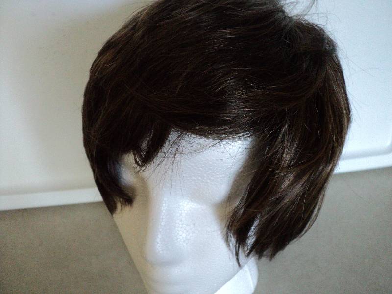 lot 136 image: Midnite Velvet brownblond wig...
