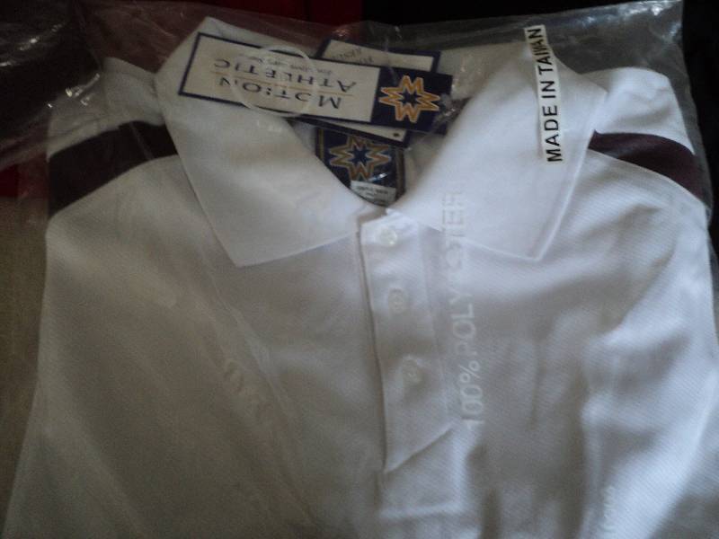 lot 146 image: XL mens jacket, L mens golf shirt...