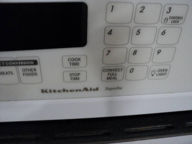 lot 175 image: Kitchen Aid built-in oven - needs c...
