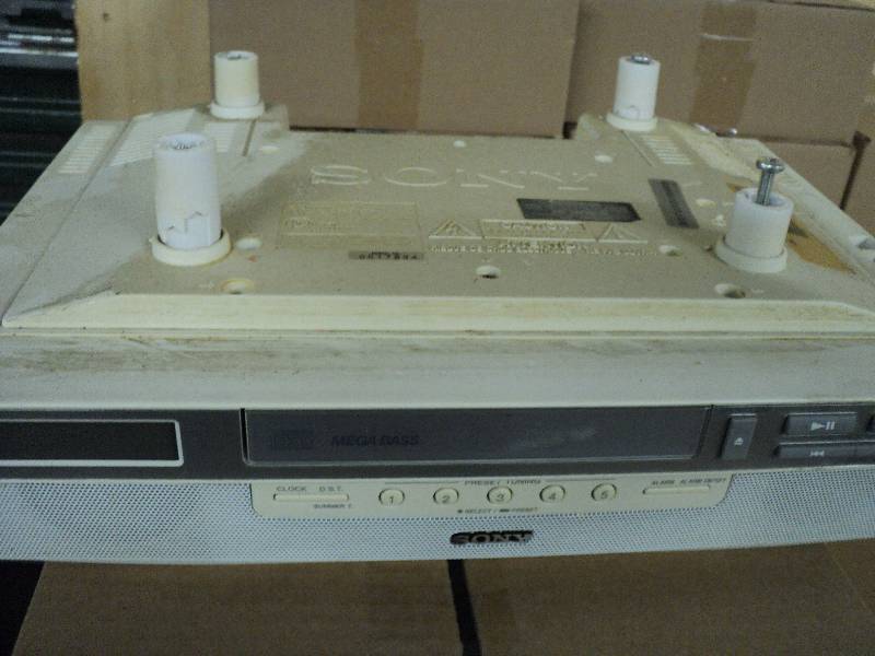 lot 178 image: Sony under the counter disc player...