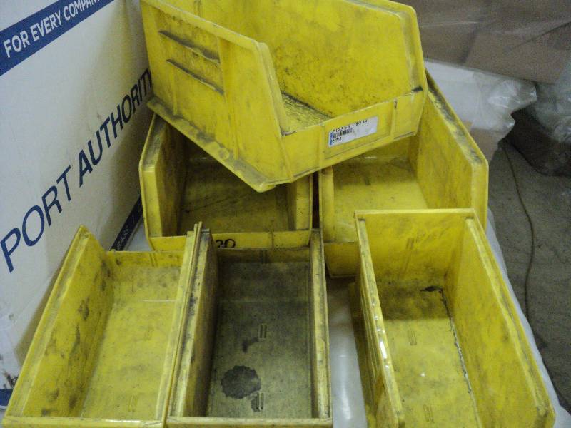 lot 203 image: 6 plastic drawers...