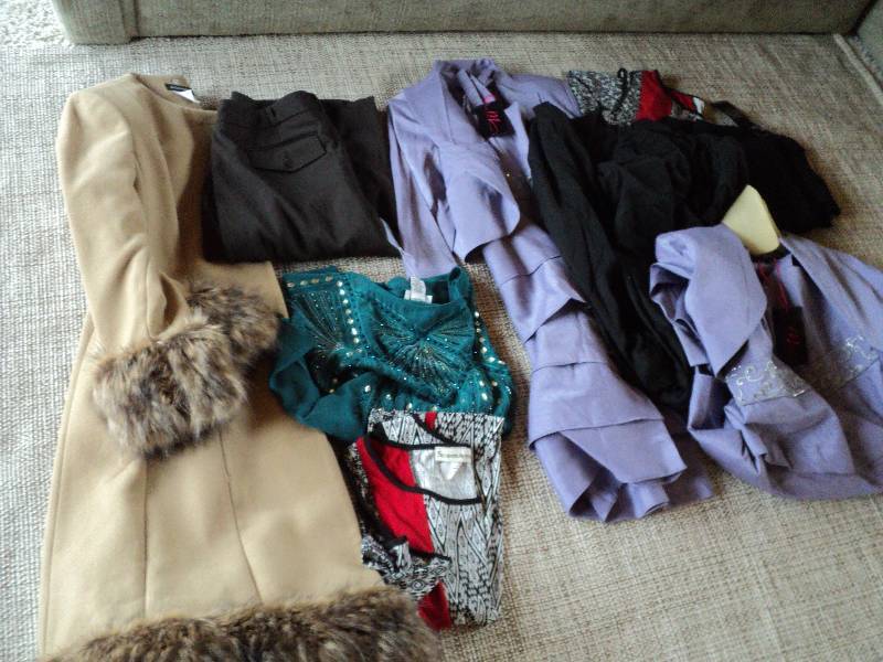 lot 302 image: 9 articles of new clothing size 10...