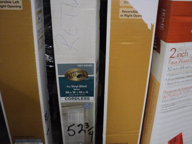 lot 325 image: 4 52 and 53 blinds...