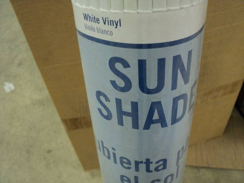 lot 332 image: Sun Shade white vinyl 120 x 72 ex...