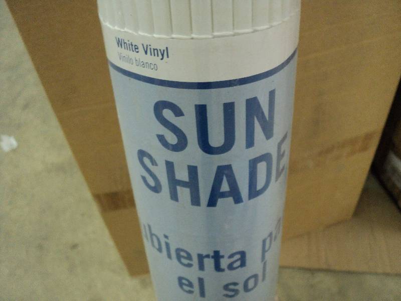 lot 336 image: Sun Shade white vinyl 120 x 72 ex...