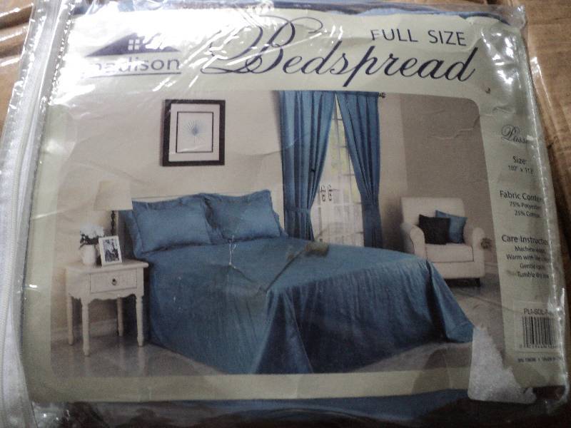 lot 347 image: Madison full size bedspread...