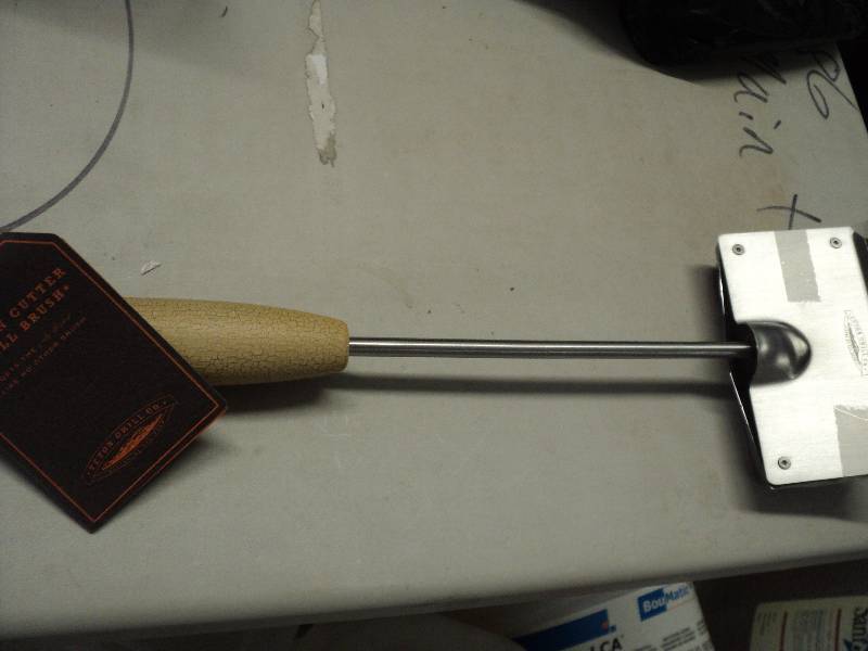 lot 387 image: Carbon Cutter Grill Brush from Teto...