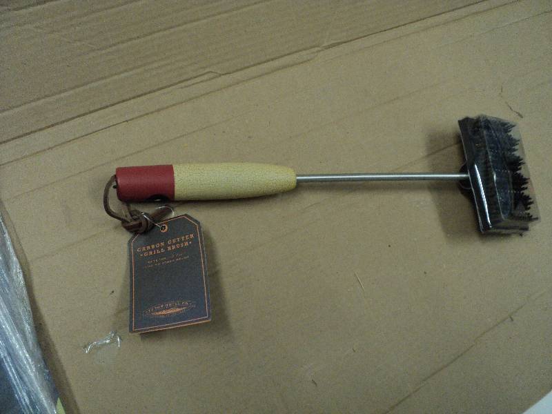 lot 391 image: Carbon Cutter Grill Brush from Teto...