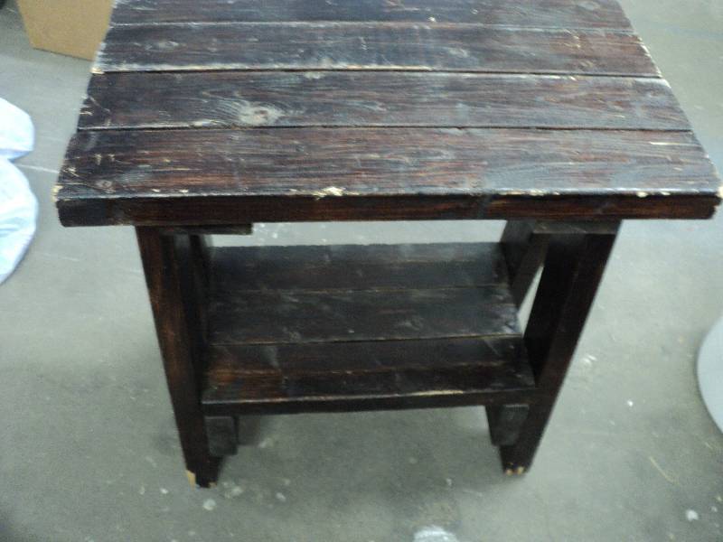 lot 402 image: wood side table 23 x 14 x 24...