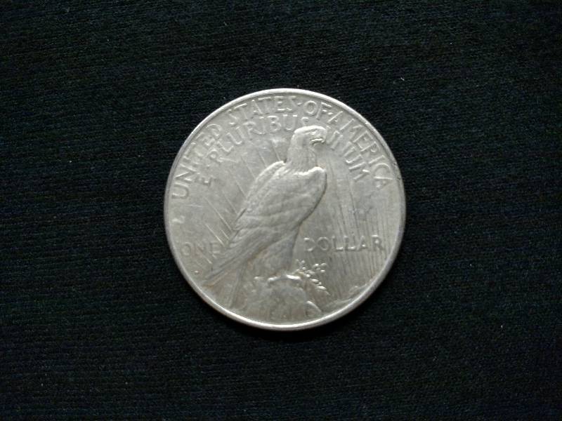 1922 D Peace Silver Dollar...