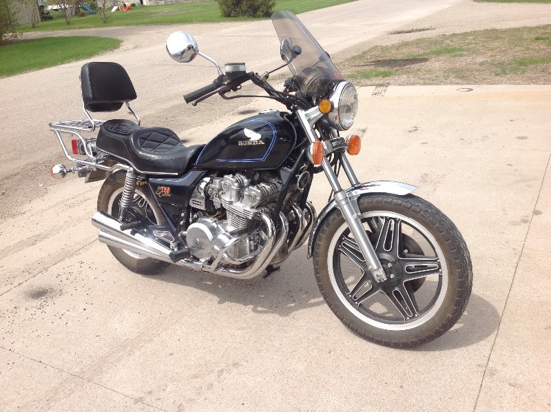 lot 1 image: 1980 Honda CB750 Custom