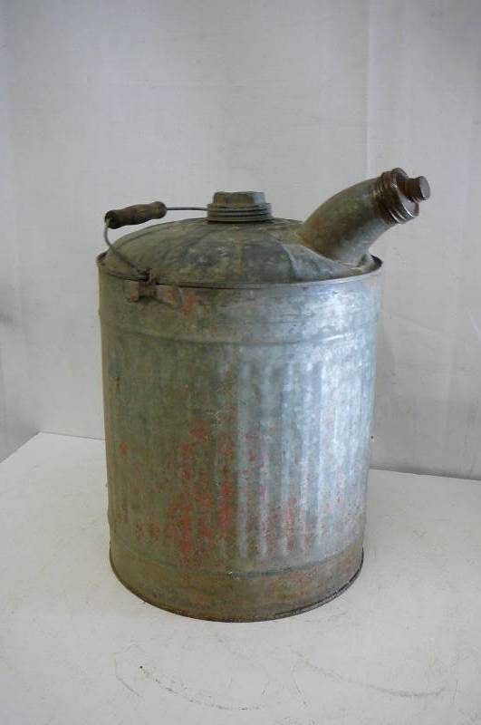 lot 38 image: Oil can  gas 5 gal No 1 Change to 38