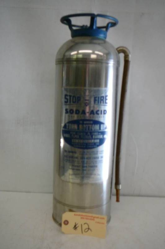 lot 12 image: Fire extinguisher, Soda, acid