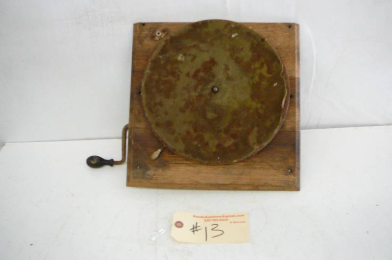 lot 13 image: Turn table parts
