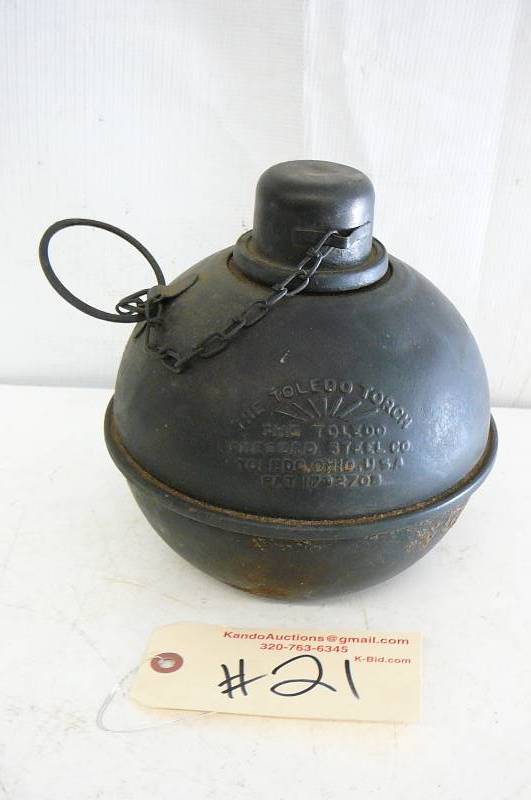 lot 21 image: Road Safty Torch The Yuledo Torch