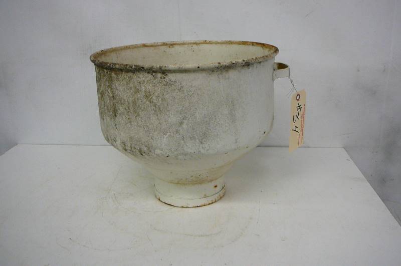 lot 34 image: Milk Filters 14 x 12 high