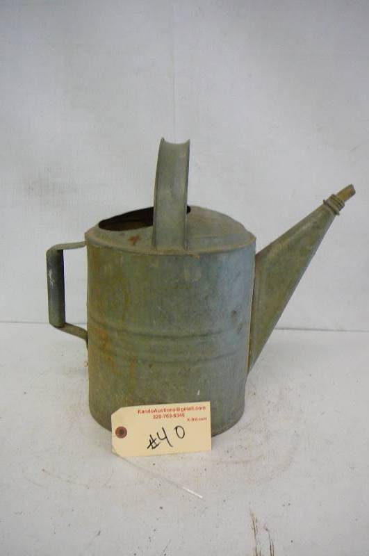 lot 40 image: Sprinkler can no 10