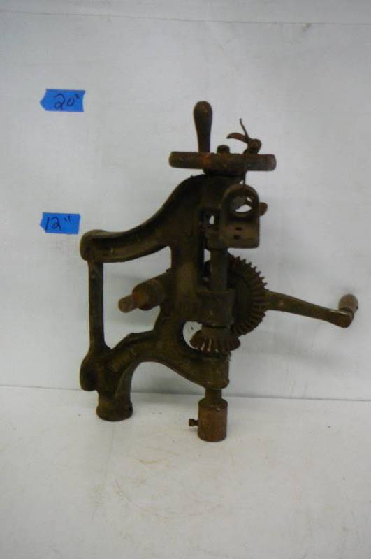 lot 53 image: Drill press