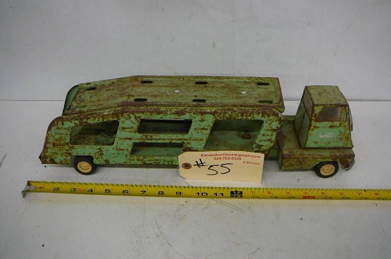 lot 55 image: Tin toy truck 18 long x 5 high