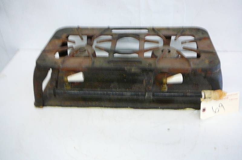 lot 69 image: Two Burner cast iron stove 20 x 10 LP